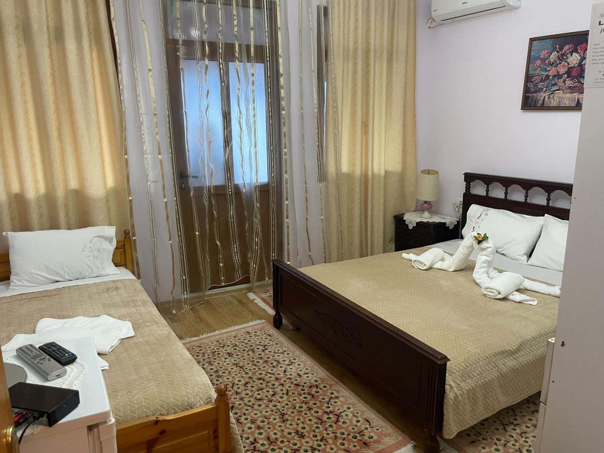 Luigi Guest House Gjirokastër Eksteriør bilde