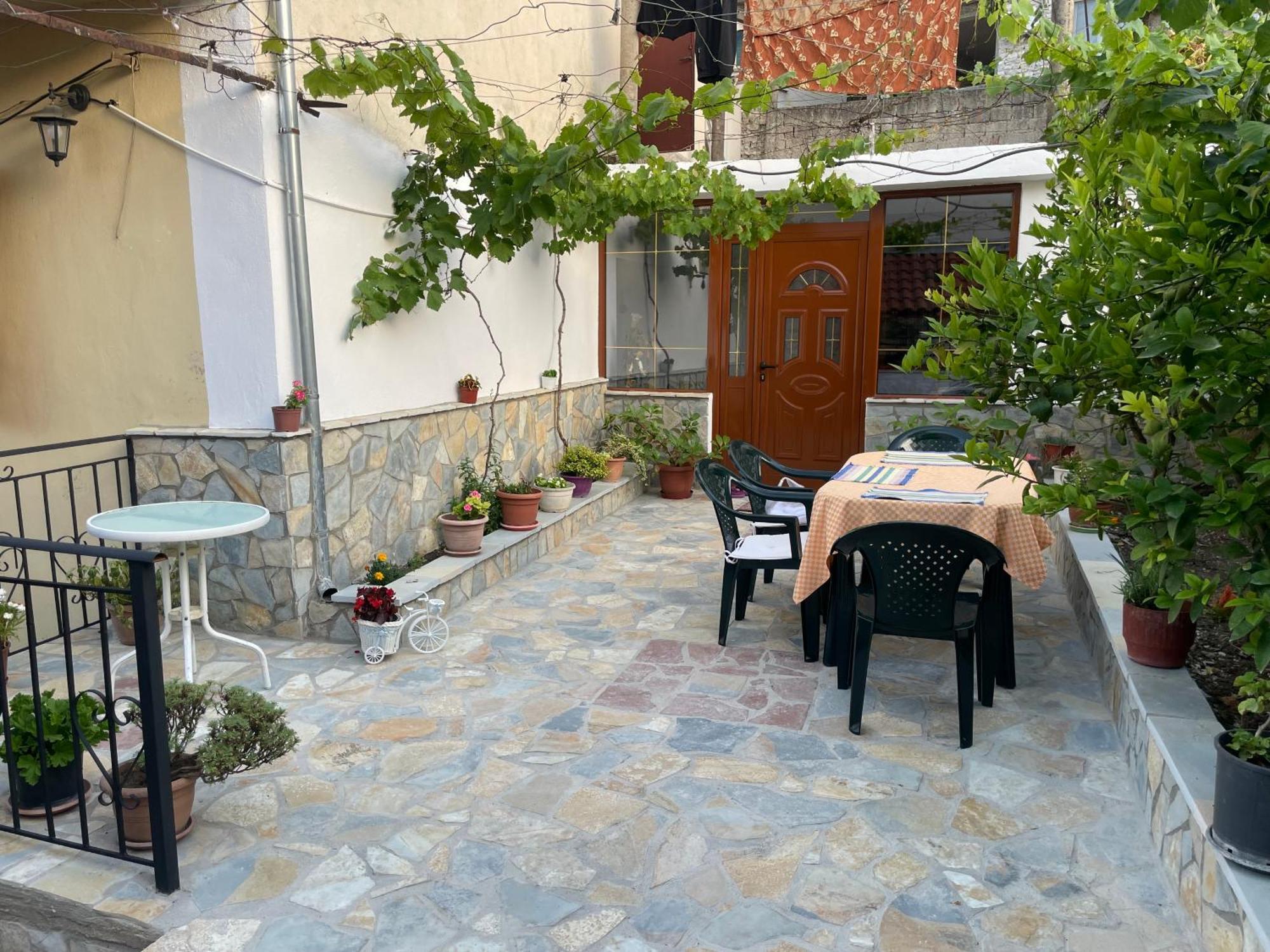 Luigi Guest House Gjirokastër Eksteriør bilde