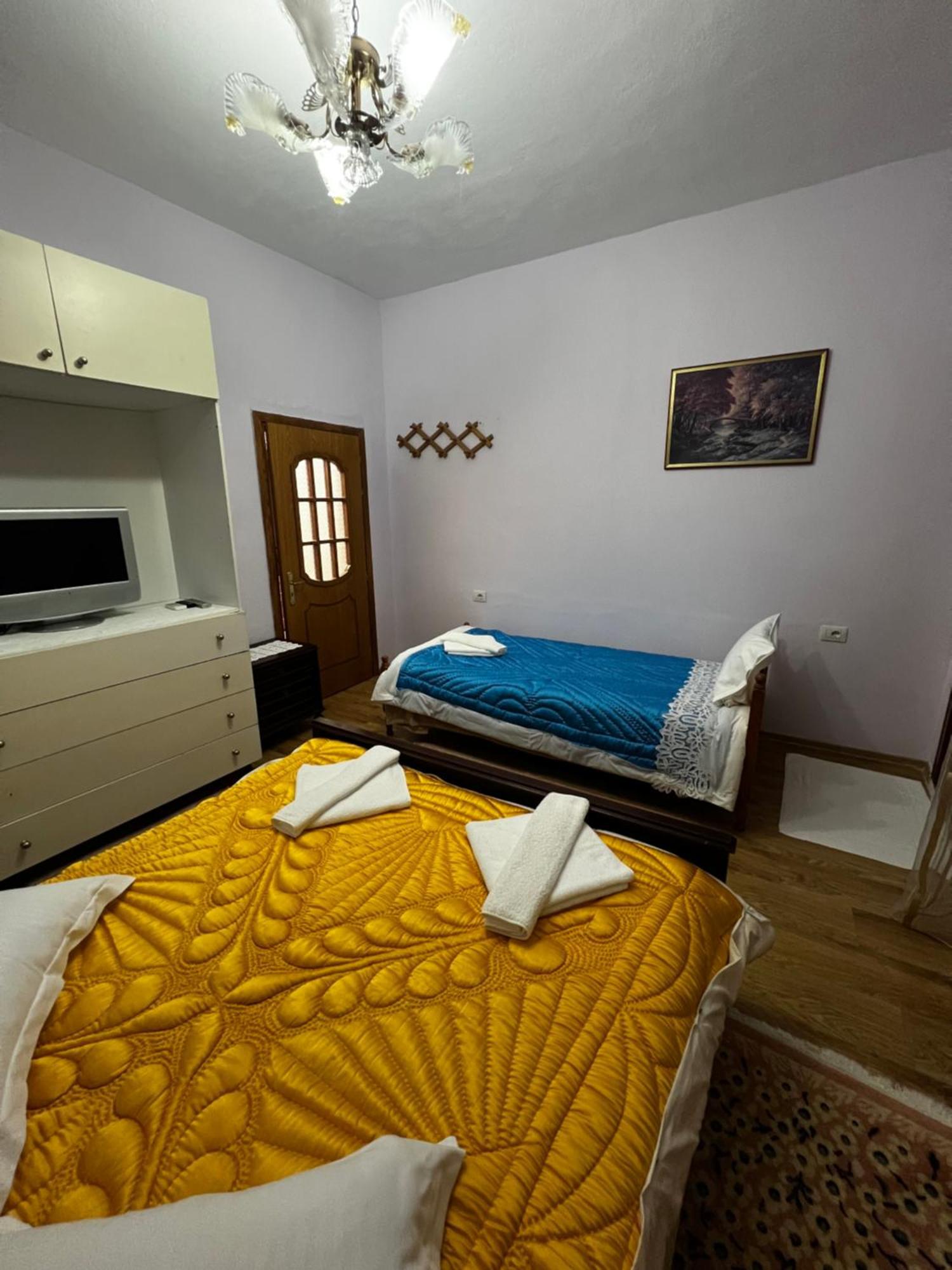 Luigi Guest House Gjirokastër Eksteriør bilde